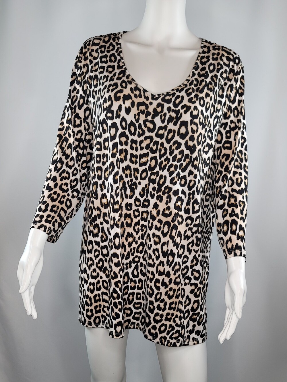 Chico's Tan & Black Leopard Print Long Sleeve V-Neck Tunic